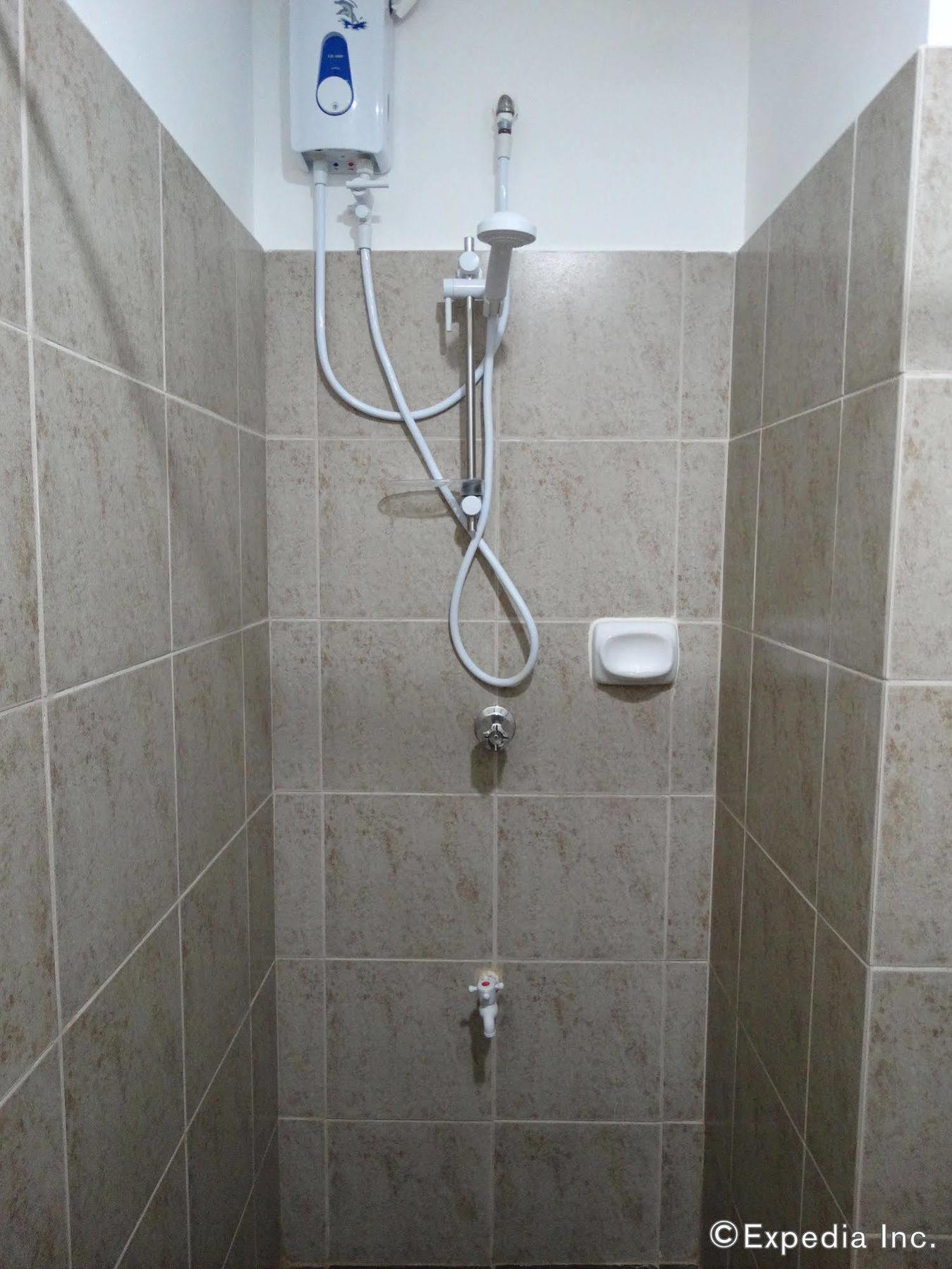 Reddoorz Plus Near Rizal Junction Puerto Princesa Kültér fotó